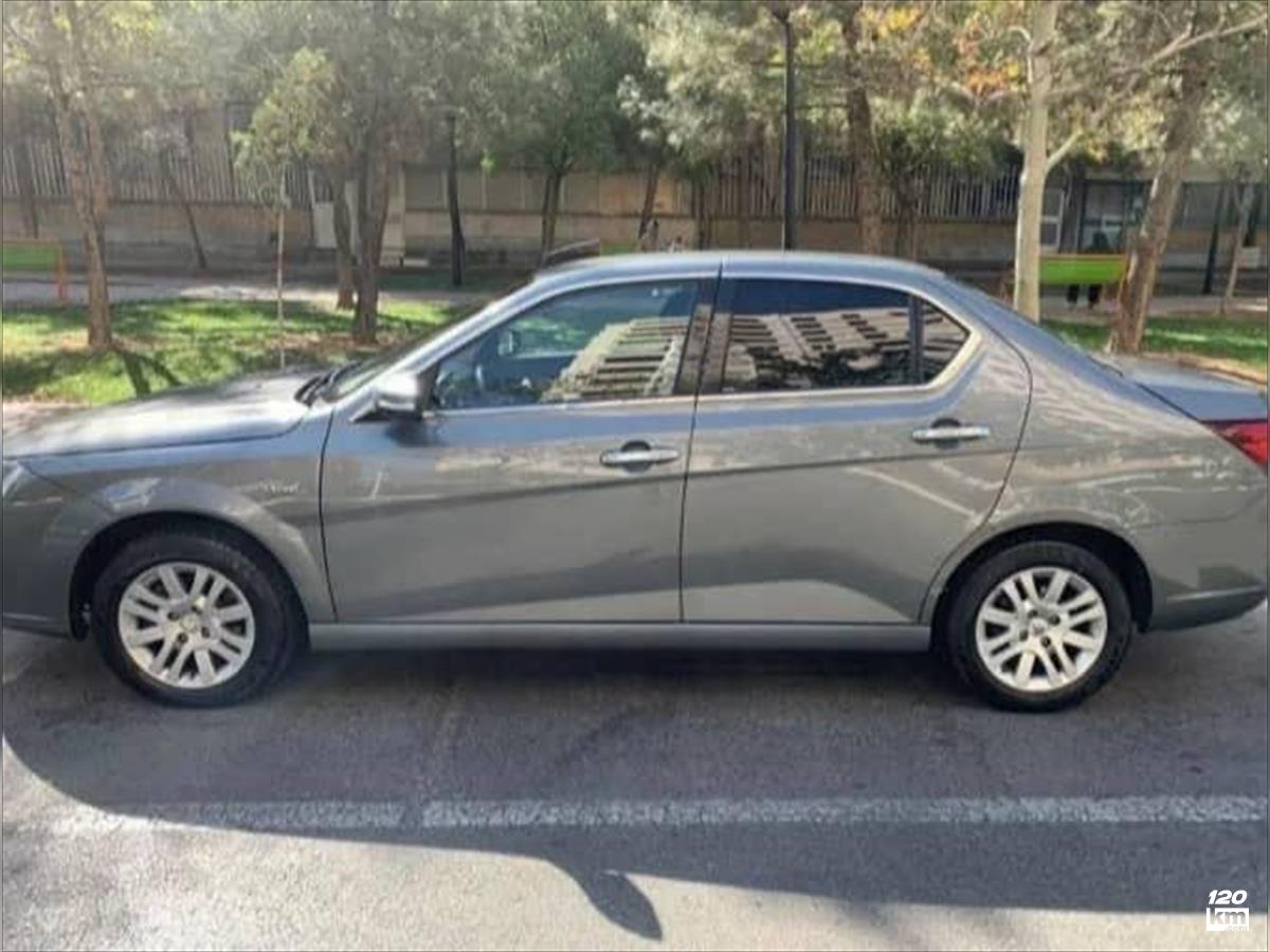 فروش دنا پلاس ۱۳۹۸ خاکستری دو لکه رنگ اصفهان پروین (۷ آبان ۱۴۰۴)