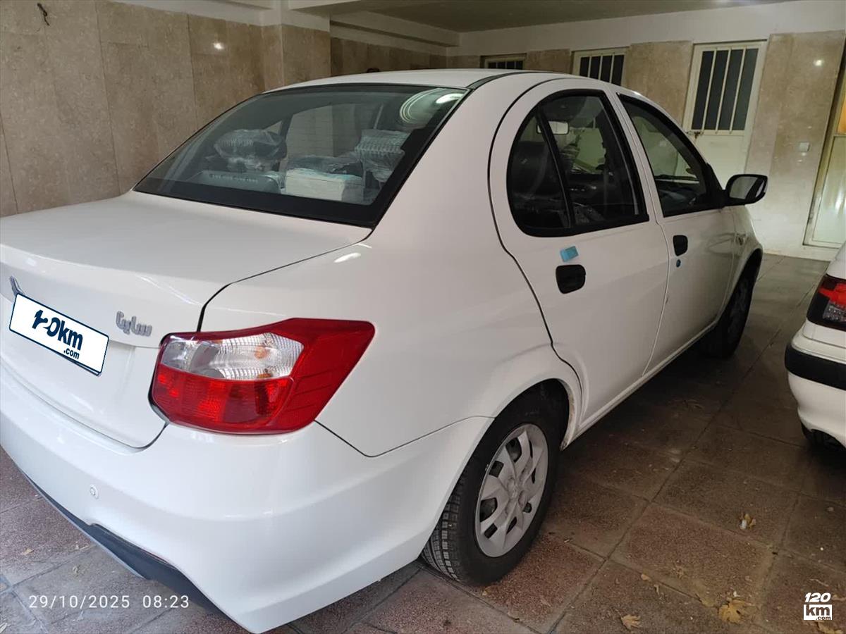 فروش ساینا S ۱۴۰۲ (کم کارکرد) سفید بدون رنگ تهران نازی آباد (۷ آبان ۱۴۰۴)