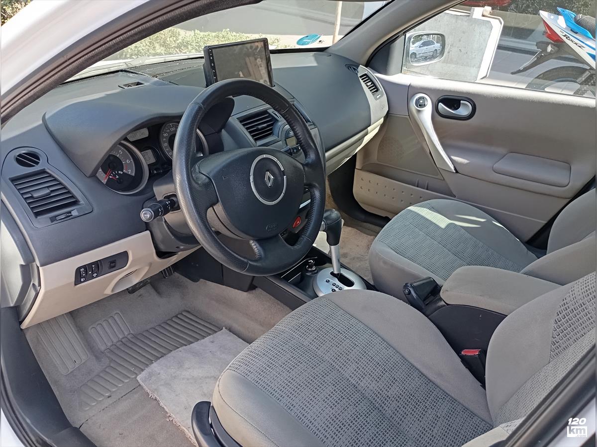 قسطی فروش رنو مگان صندوقدار 2000cc ۱۳۹۱ سفید دور رنگ مشهد عبادی (۸ آبان ۱۴۰۴)