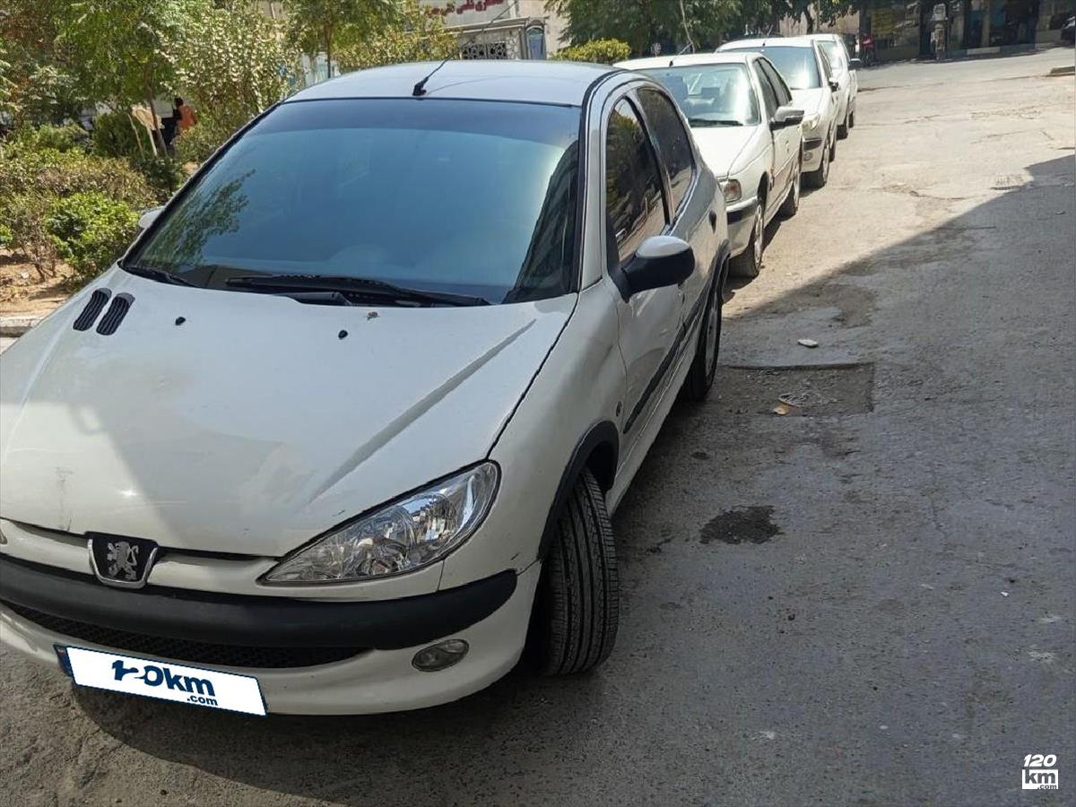 فروش پژو 206 تیپ 6 ۱۳۸۸ سفید دو لکه رنگ تهران نظام آباد (۱۱ آبان ۱۴۰۴)