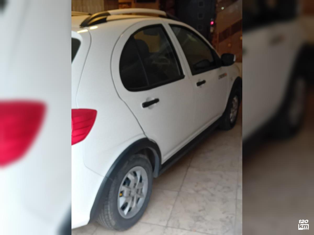 فروش کوییک ۱۴۰۰ (کم کارکرد) سفید بدون رنگ مازندران آمل (۱۱ آبان ۱۴۰۴)