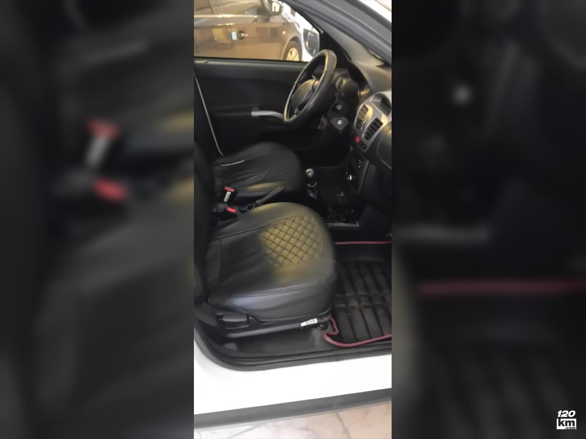 فروش کوییک ۱۴۰۰ (کم کارکرد) سفید بدون رنگ مازندران آمل (۱۱ آبان ۱۴۰۴)