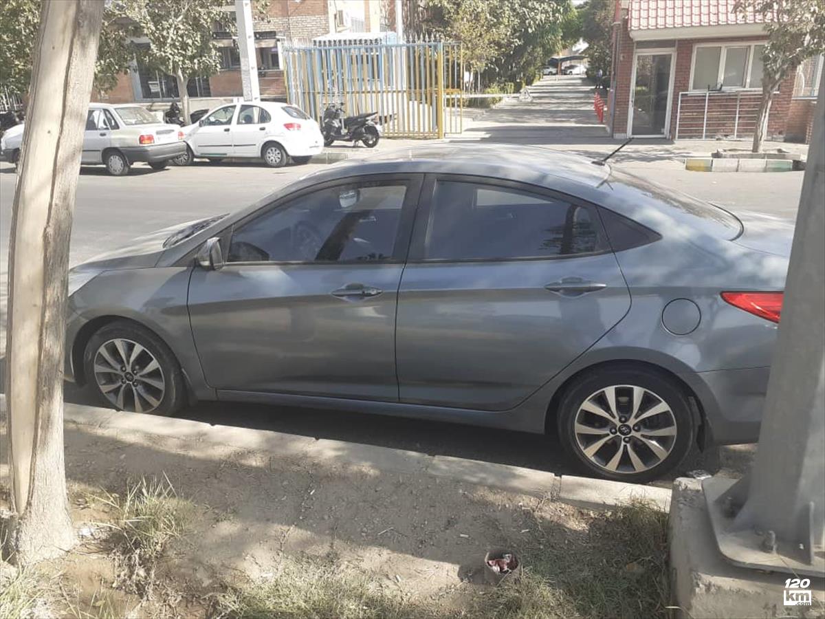 فروش هیوندای اکسنت ۱۳۹۷ خاکستری دو لکه رنگ تهران جنت آباد (۱۲ آبان ۱۴۰۴)