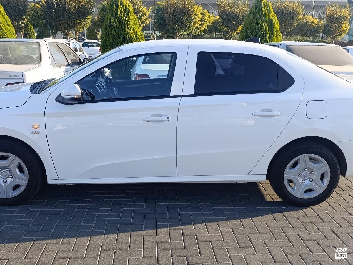 فروش تارا ۱۴۰۲ سفید بدون رنگ مشهد اندیشه (۱۲ آبان ۱۴۰۴)