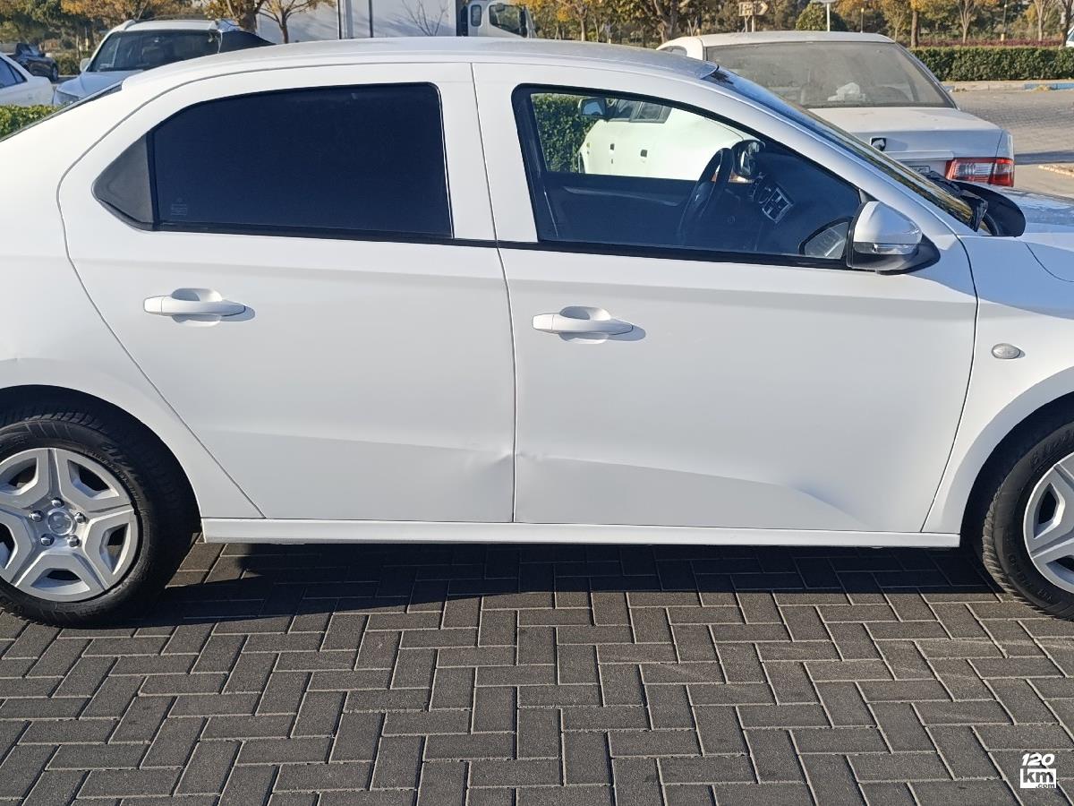 فروش تارا ۱۴۰۲ سفید بدون رنگ مشهد اندیشه (۱۲ آبان ۱۴۰۴)