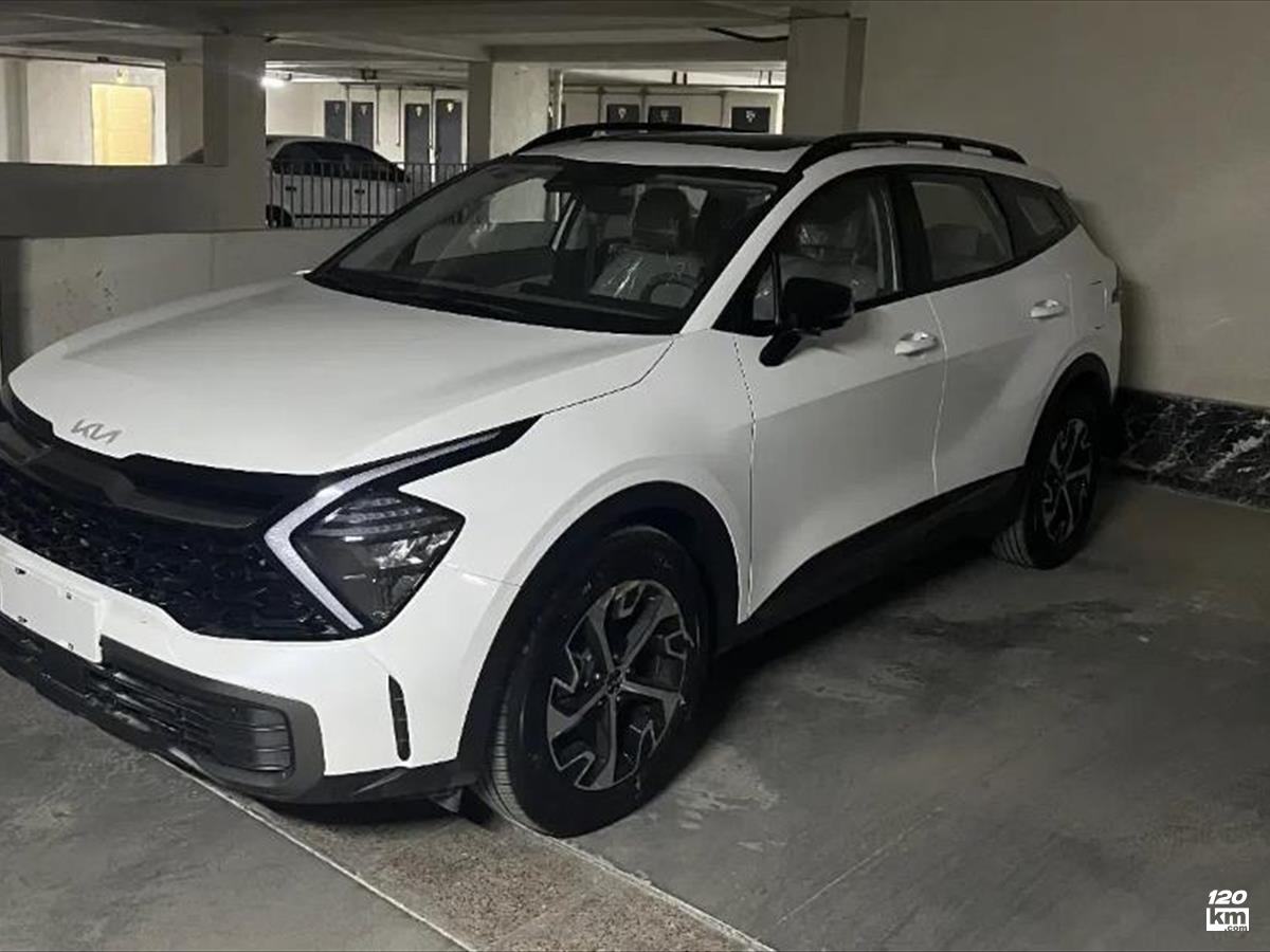 فروش کیا اسپورتیج ۲۰۲۴ صفر سفید بدون رنگ یزد نعل اسبی (۱۳ آبان ۱۴۰۴)