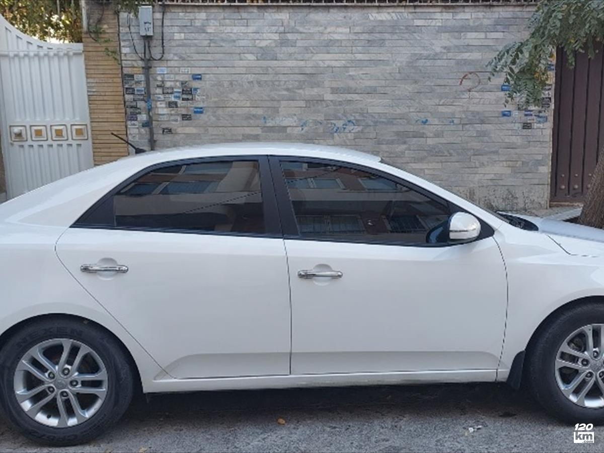 فروش کیا سراتو 2000cc ۱۳۹۵ سفید بدون رنگ قزوین (۱۳ آبان ۱۴۰۴)