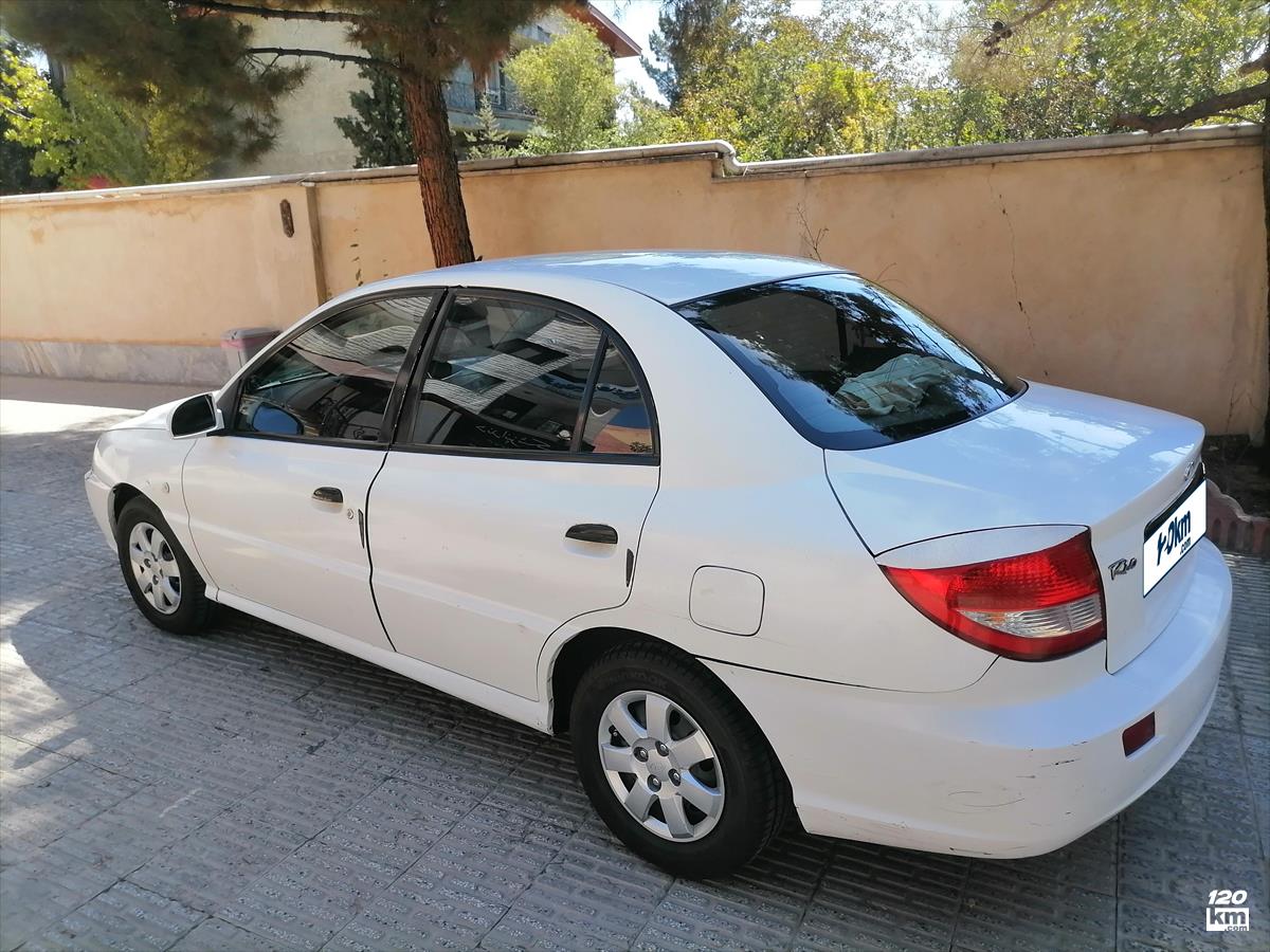 فروش کیا ریو ۱۳۸۵ سفید دو لکه رنگ تهران رسالت (۱۵ آبان ۱۴۰۴)