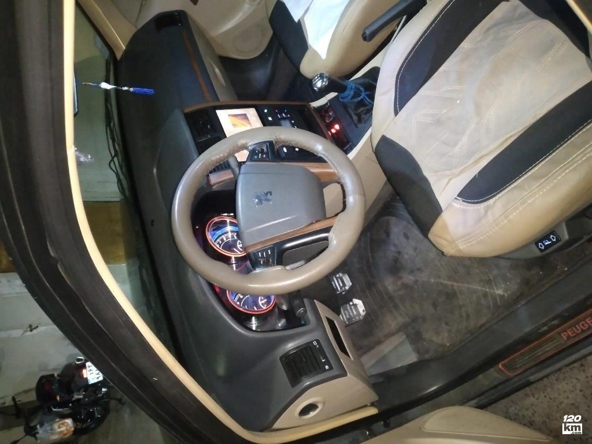 فروش پژو پارس LX ۱۳۹۷ (کم کارکرد) خاکستری بدون رنگ تهران امیریه (۱۶ آبان ۱۴۰۴)