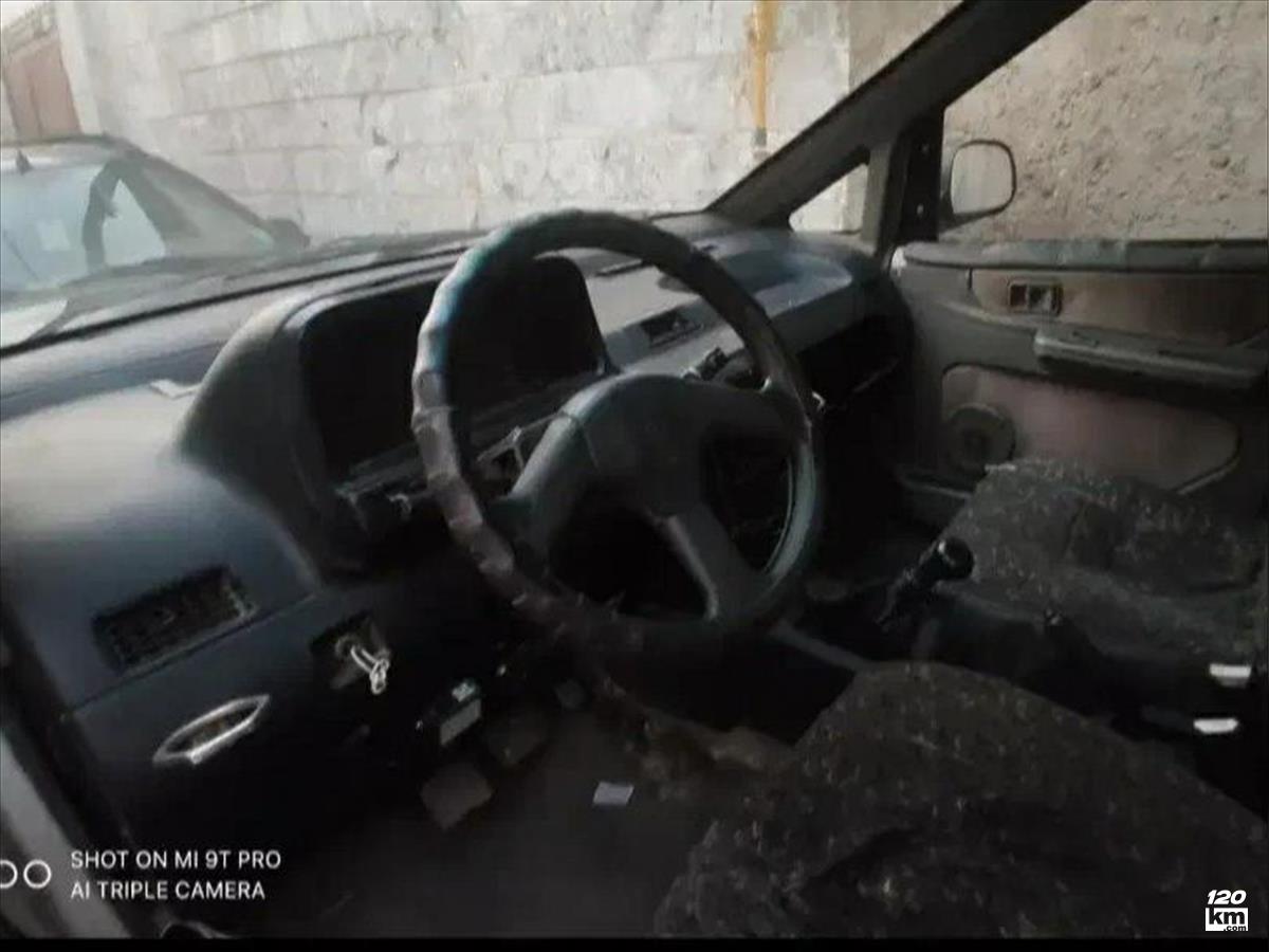 فروش کاروان ۱۳۸۲ دوگانه سوز (کم کارکرد) سفید دور رنگ مشهد عبدالمطلب (۱۷ آبان ۱۴۰۴)