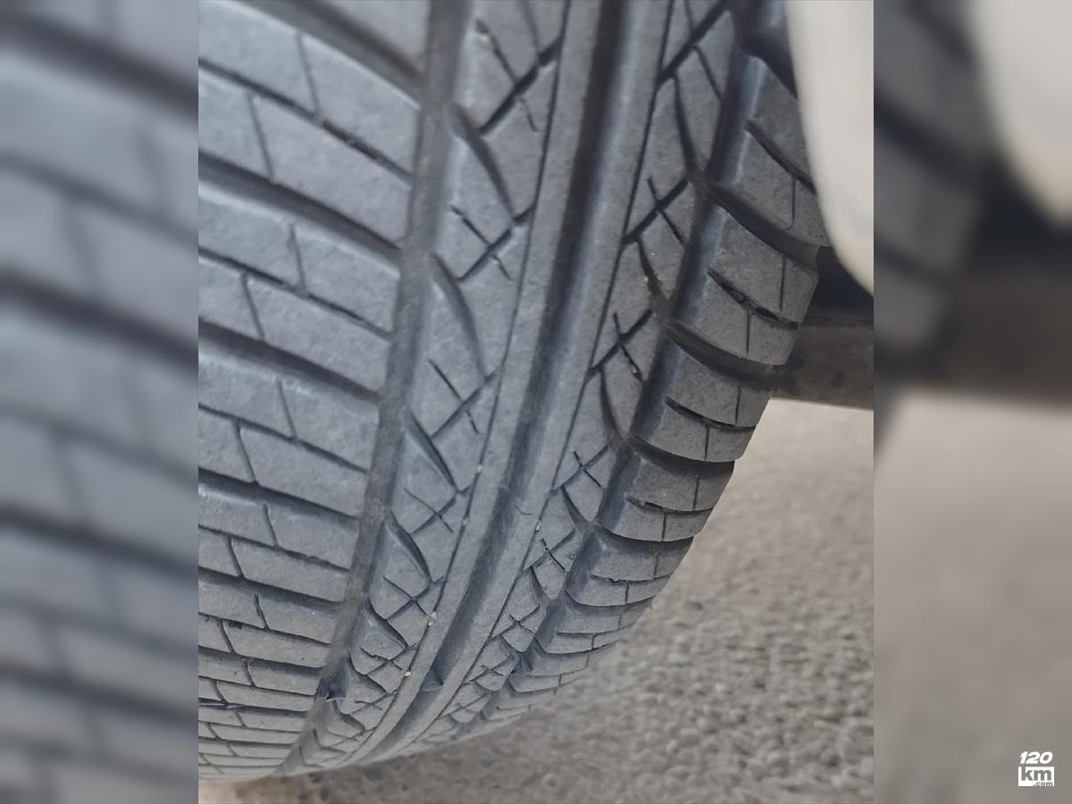 فروش دوو سیلو صندوقدار ۱۳۸۰ بژ دور رنگ مشهد شهرک شهید رجایی (۱۹ آبان ۱۴۰۴)