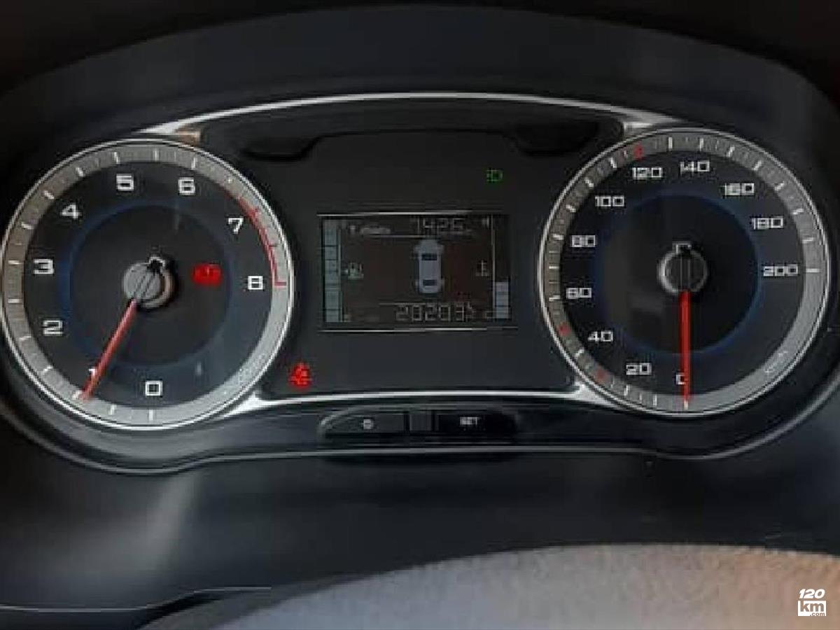 فروش کوییک GX ۱۴۰۳ سفید بدون رنگ کرمان (۲۰ آبان ۱۴۰۴)