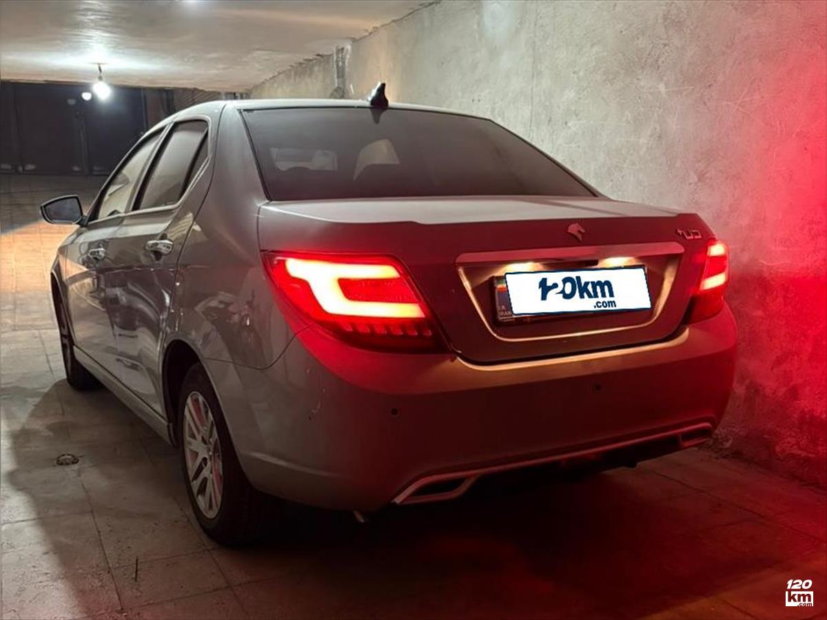 فروش دنا پلاس ۱۴۰۳ (کم کارکرد) تیتانیومی بدون رنگ تهران مشیریه (۲۱ آبان ۱۴۰۴)