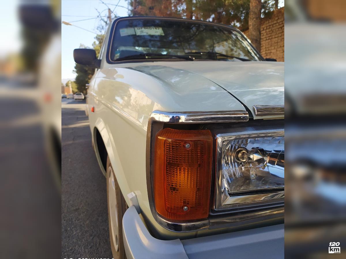 فروش پیکان وانت ۱۳۹۳ (کم کارکرد) سفید یخچالی بدون رنگ بیرجند (۲۲ آبان ۱۴۰۴)