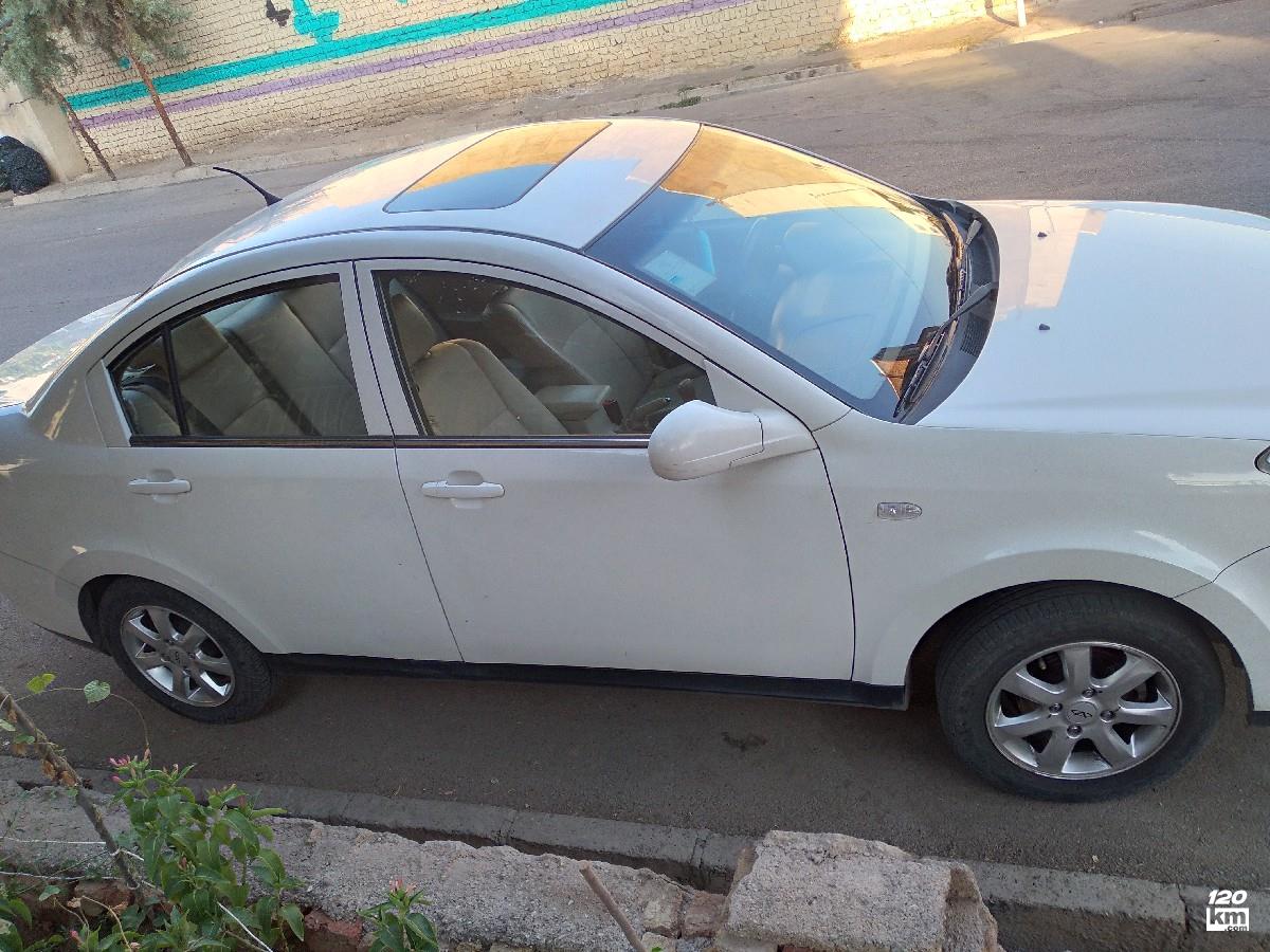 فروش ام وی ام 550 ۱۳۹۴ (کم کارکرد) سفید یک لکه رنگ کرج گوهردشت (۲۳ آبان ۱۴۰۴)