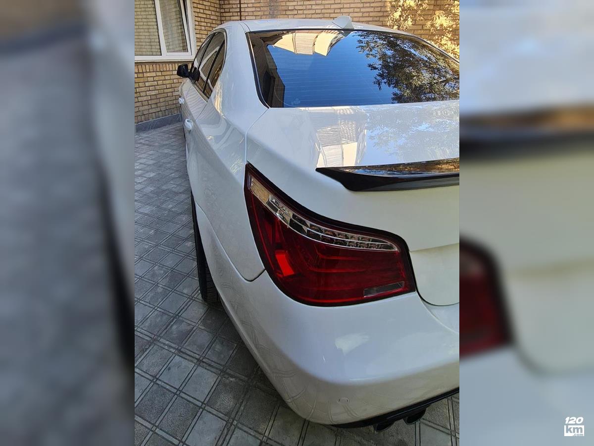 فروش بی ام و سری 5 525i ۲۰۰۸ (کم کارکرد) سفید یک لکه رنگ مشهد فرامرز عباسی (۲۴ آبان ۱۴۰۴)