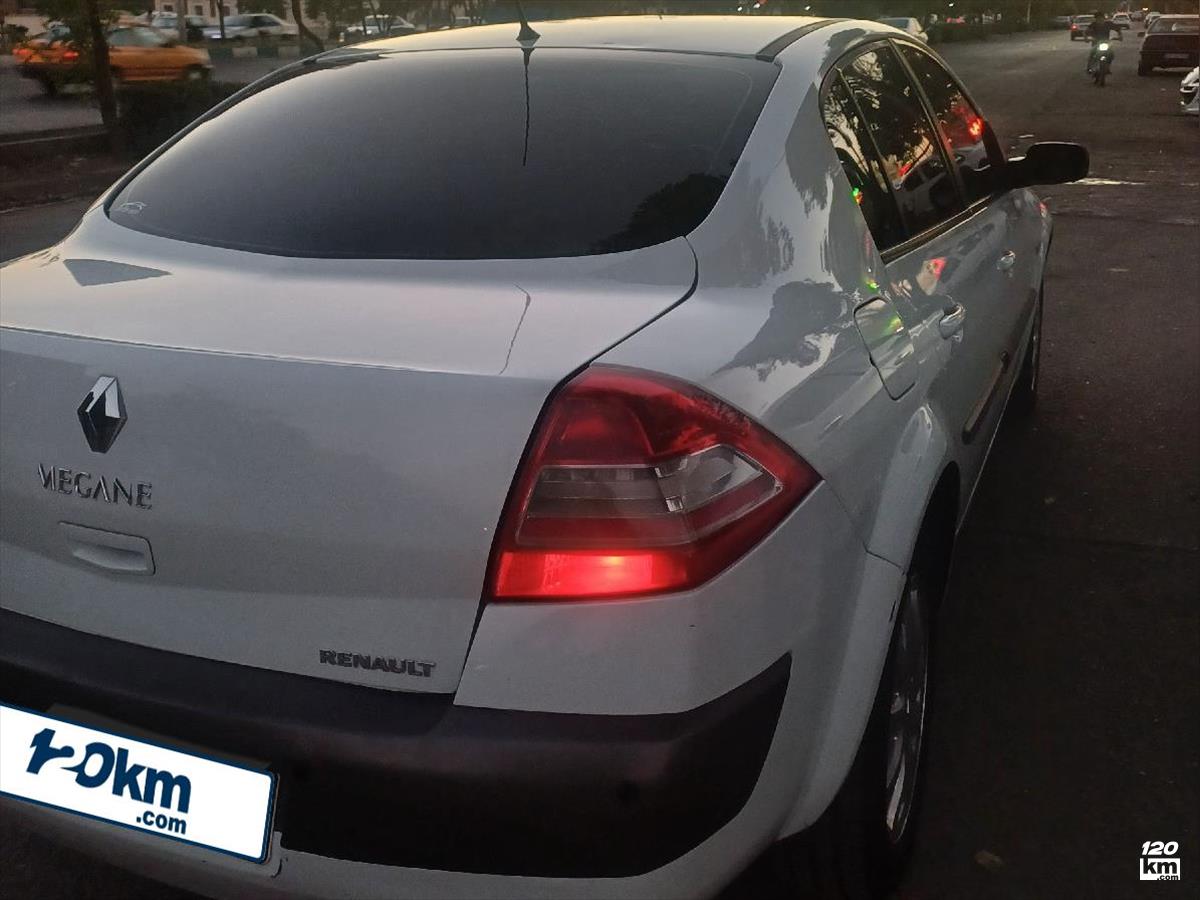 فروش رنو مگان صندوقدار 2000cc ۱۳۹۱ سفید چند لکه رنگ قزوین (۲۶ آبان ۱۴۰۴)