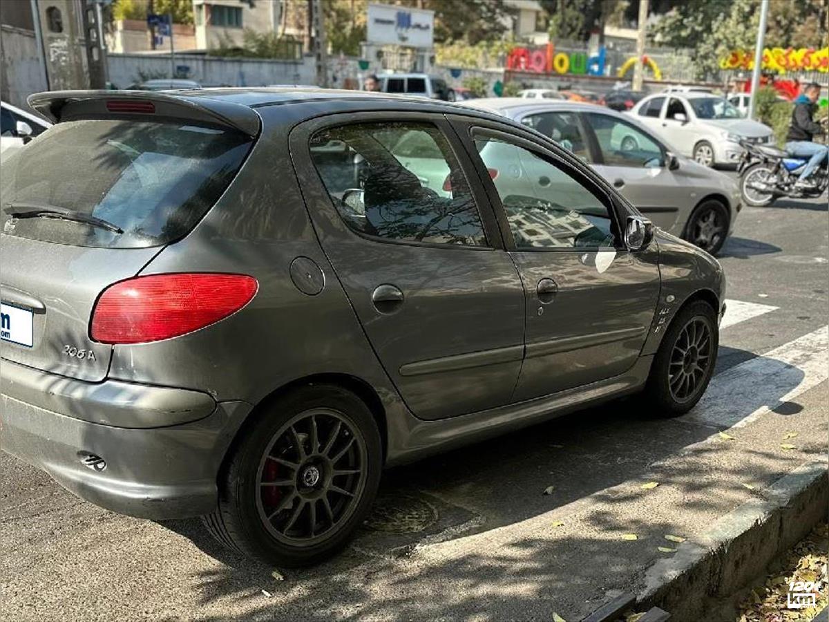 فروش پژو 206 تیپ 6 ۱۳۸۴ (کم کارکرد) خاکستری دور رنگ تهران میرداماد (۲۷ آبان ۱۴۰۴)