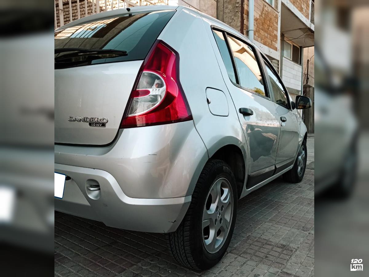 فروش رنو ساندرو ۱۳۹۵ نقره ای چند لکه رنگ گلستان بندر ترکمن (۲۹ آبان ۱۴۰۴)