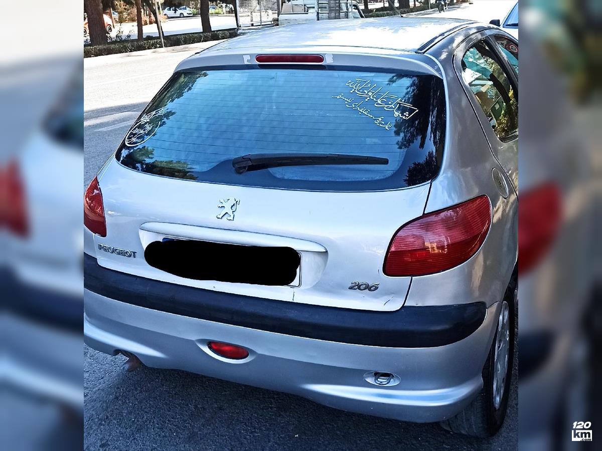 فروش پژو 206 تیپ 2 ۱۳۸۴ نقره ای چند لکه رنگ اصفهان امام خمینی (۲۹ آبان ۱۴۰۴)