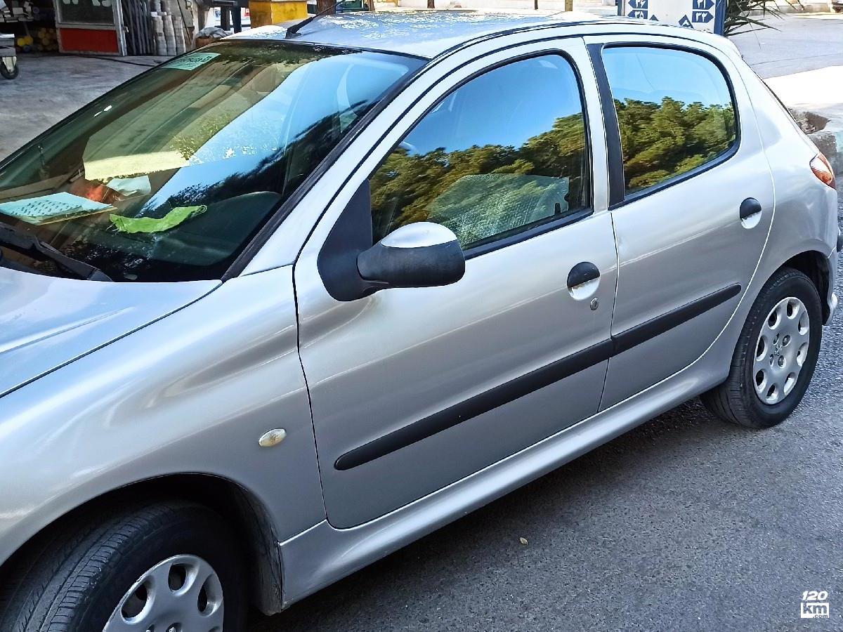 فروش پژو 206 تیپ 2 ۱۳۸۴ نقره ای چند لکه رنگ اصفهان امام خمینی (۲۹ آبان ۱۴۰۴)