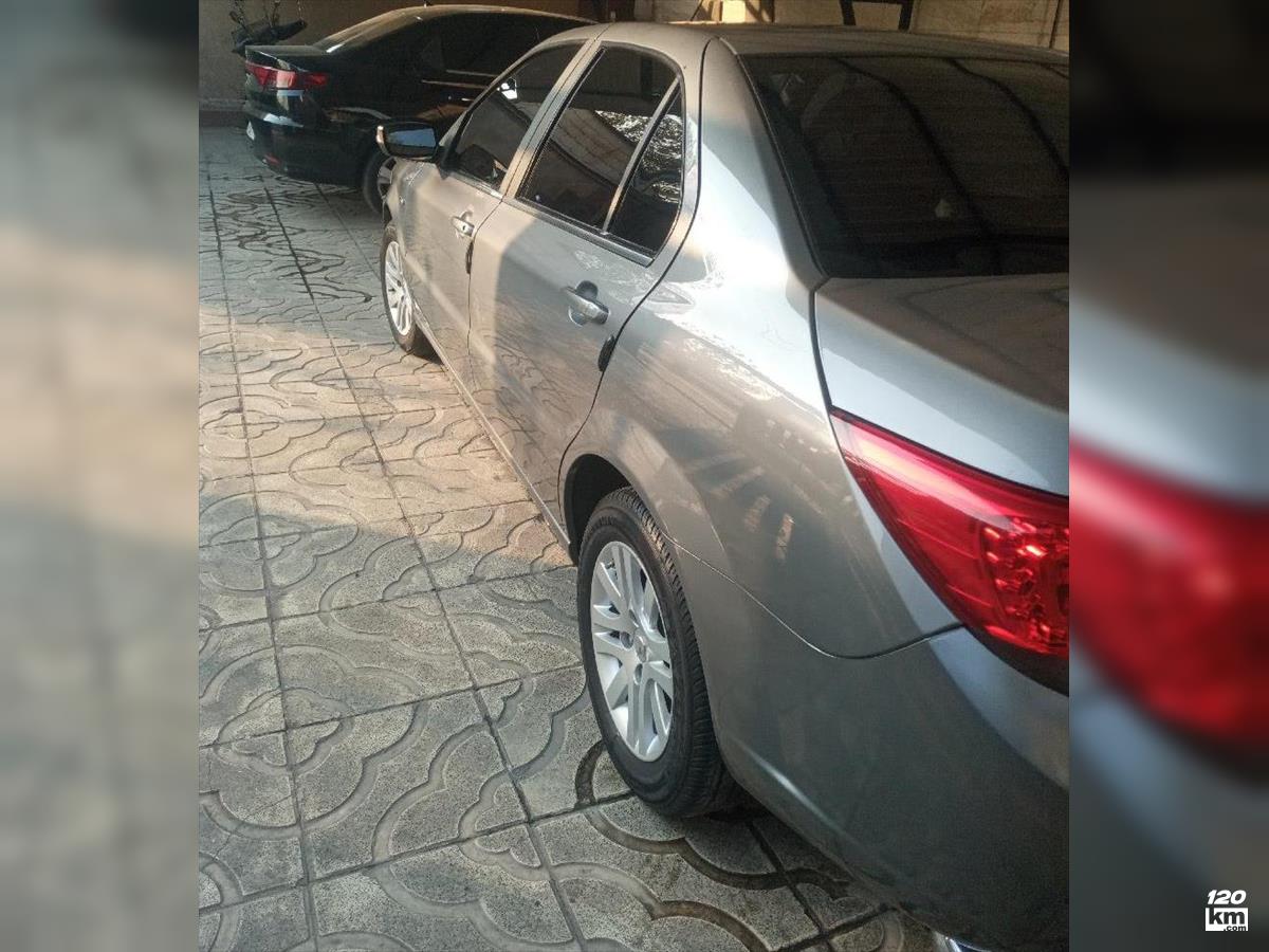 فروش دنا ۱۳۹۷ نوک مدادی بدون رنگ تهران ستارخان (۳ آذر ۱۴۰۴)