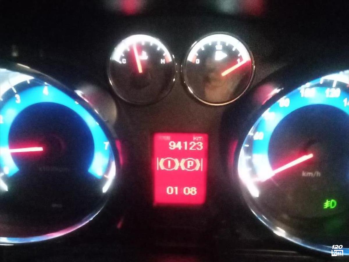 فروش دنا ۱۳۹۷ نوک مدادی بدون رنگ تهران ستارخان (۳ آذر ۱۴۰۴)