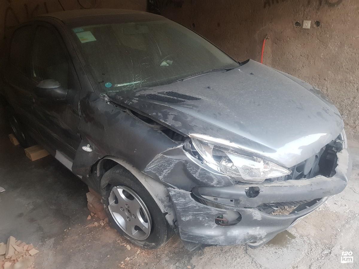 فروش پژو 206 تیپ 3 ۱۴۰۱ خاکستری تصادفی تهران نسیم شهر (۴ آذر ۱۴۰۴)