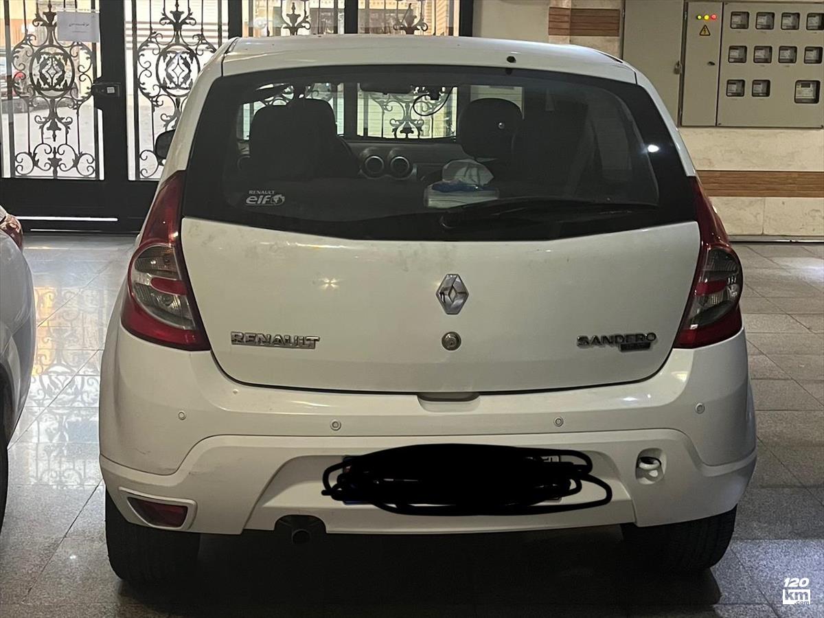 فروش رنو ساندرو ۱۳۹۵ سفید چند لکه رنگ تهران شاهین (۴ آذر ۱۴۰۴)