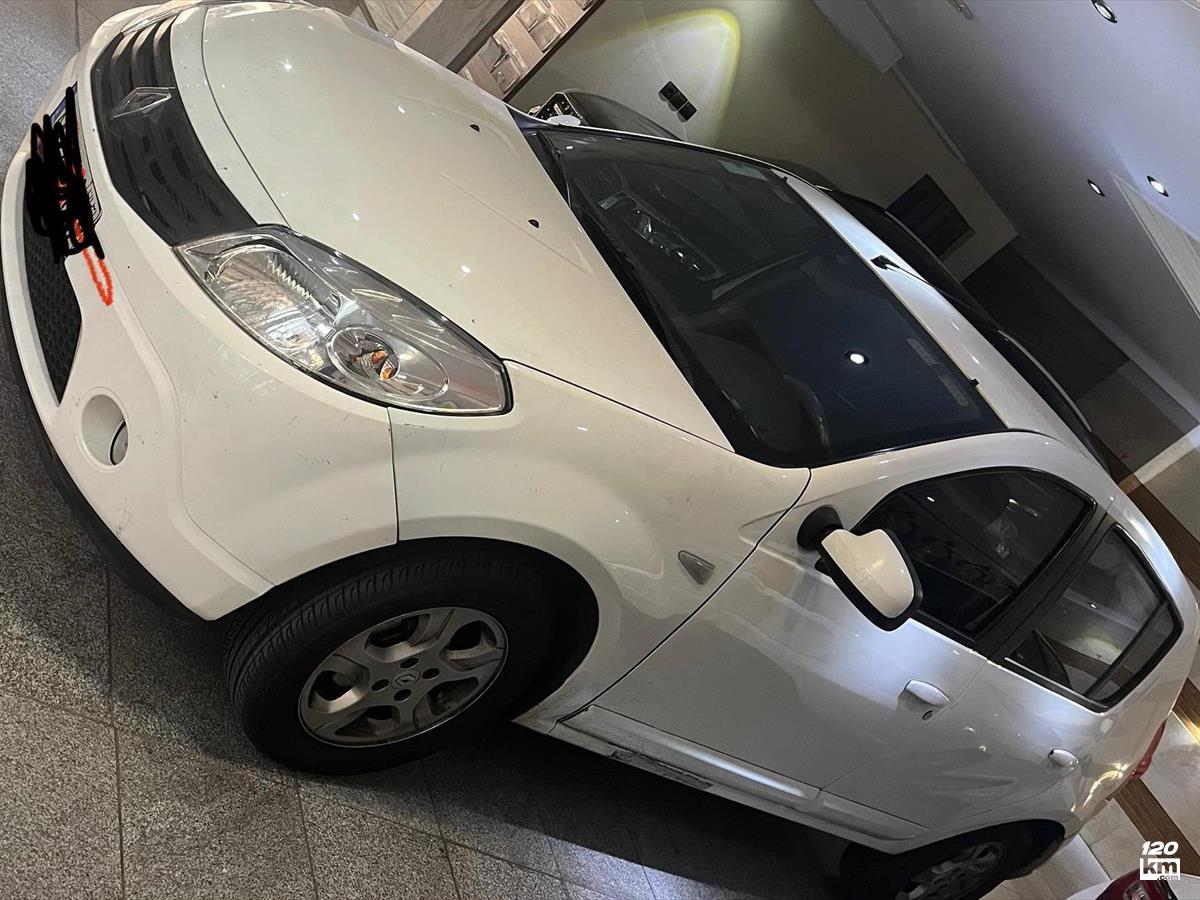 فروش رنو ساندرو ۱۳۹۵ سفید چند لکه رنگ تهران شاهین (۴ آذر ۱۴۰۴)