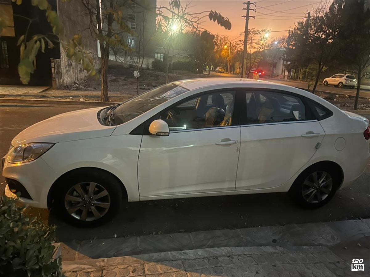 فروش جک جی 4 ۱۴۰۳ (کم کارکرد) سفید بدون رنگ کرج مهرشهر (۵ آذر ۱۴۰۴)