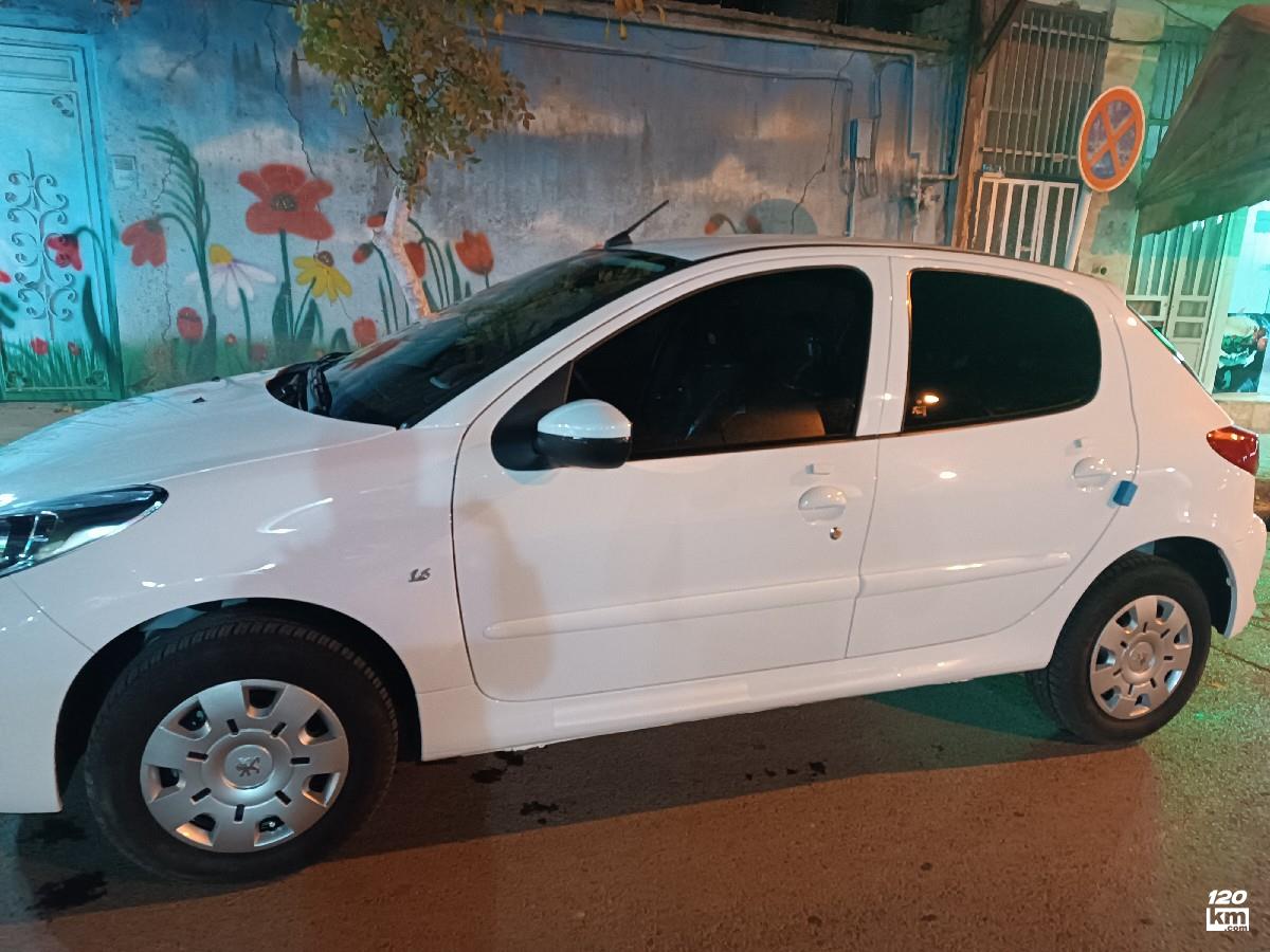فروش پژو 207 ۱۴۰۴ سفید بدون رنگ مشهد رسالت (۵ آذر ۱۴۰۴)