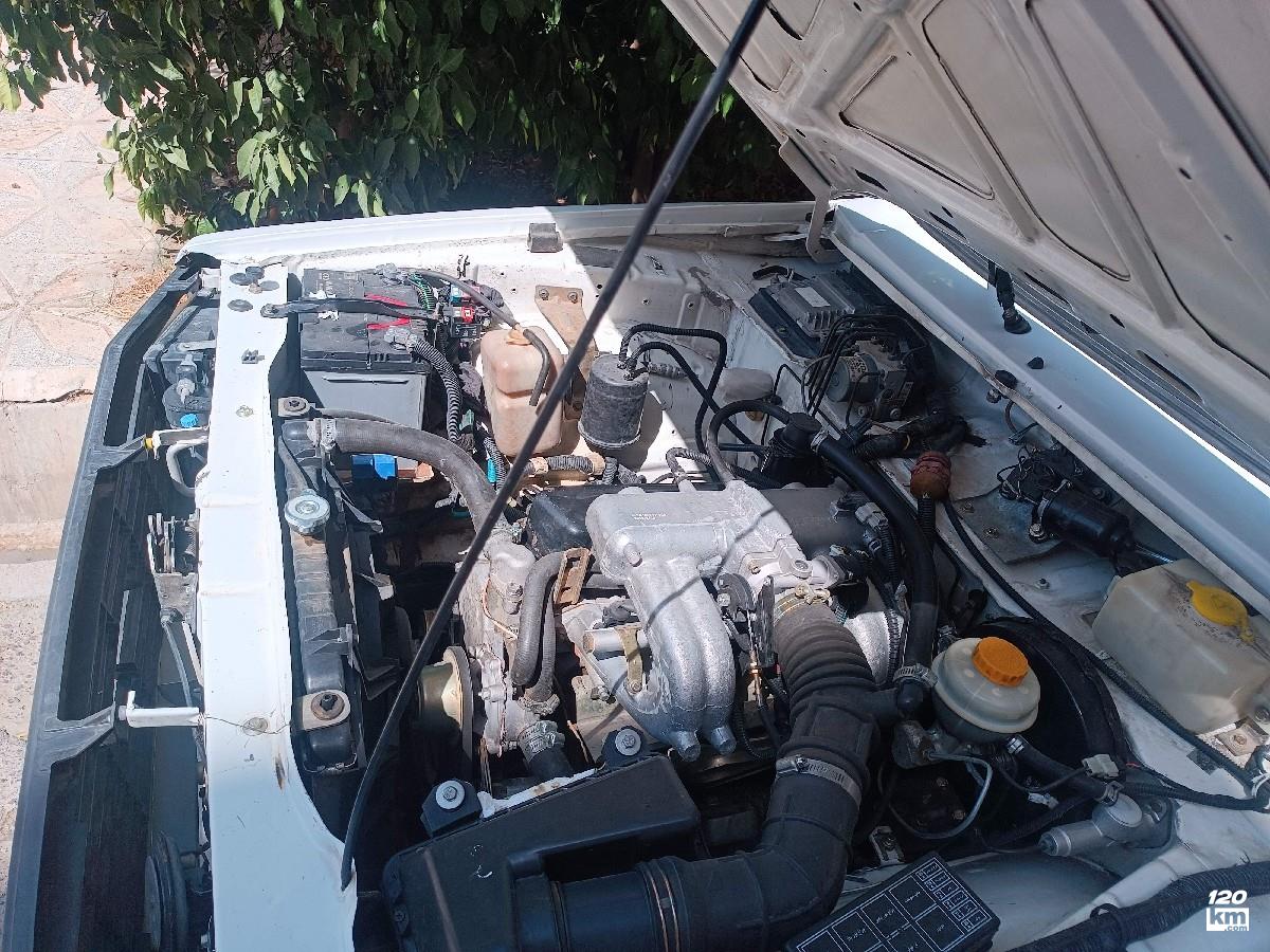 فروش مزدا وانت دو کابین ۱۳۹۴ سفید یک لکه رنگ شیراز گلدشت حافظ (۷ آذر ۱۴۰۴)