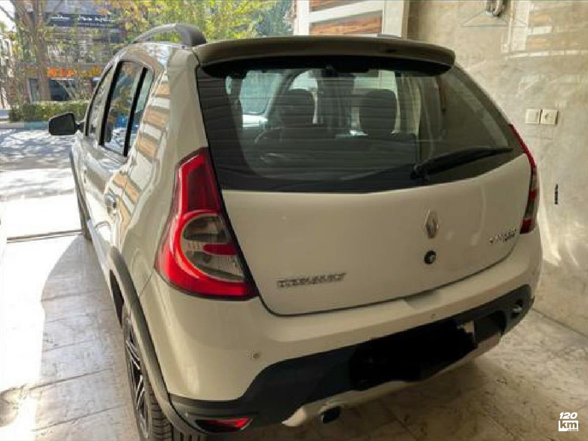 فروش رنو ساندرو استپ وی ۱۳۹۷ سفید یک لکه رنگ اصفهان ارتش (۸ آذر ۱۴۰۴)