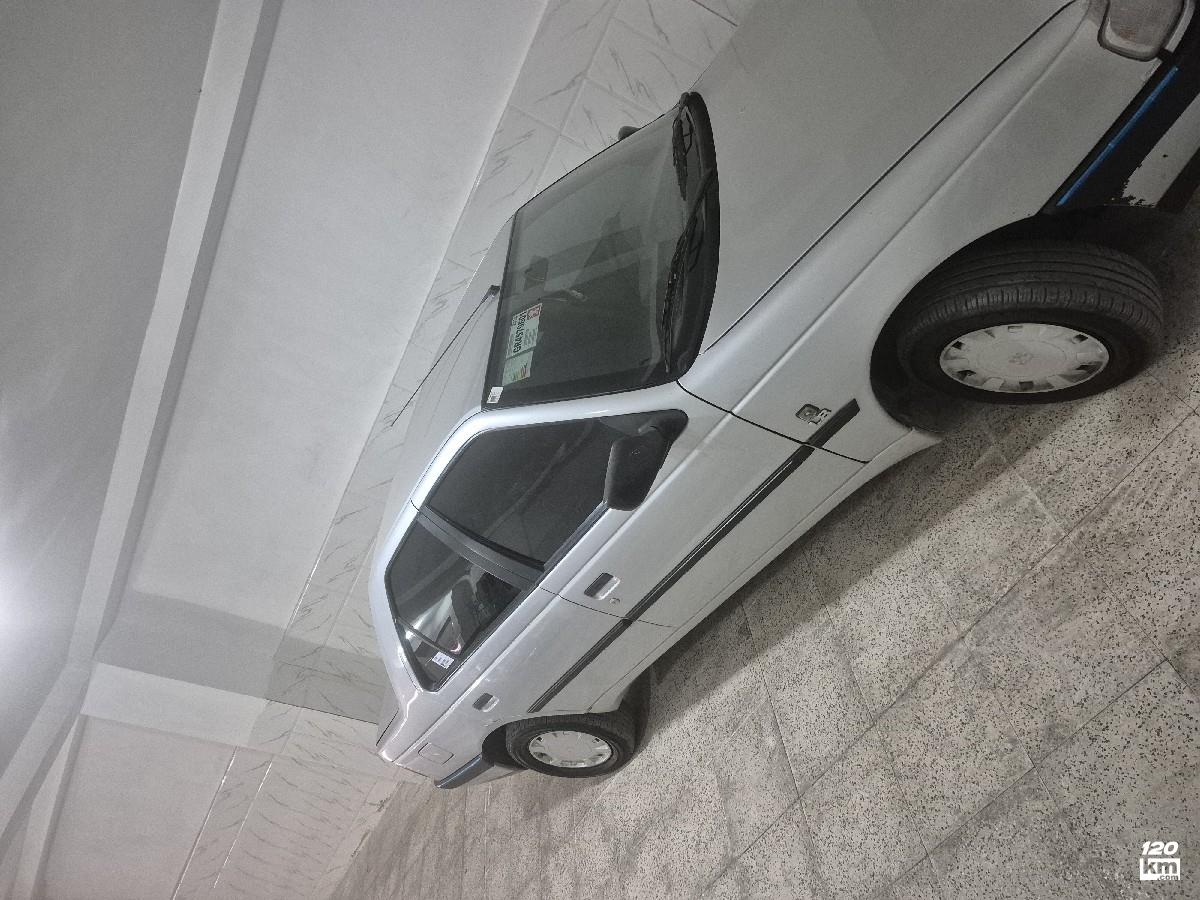 فروش پژو 405 GLX ۱۳۹۷ نقره ای دو لکه رنگ تهران اسلامشهر (۱۰ آذر ۱۴۰۴)