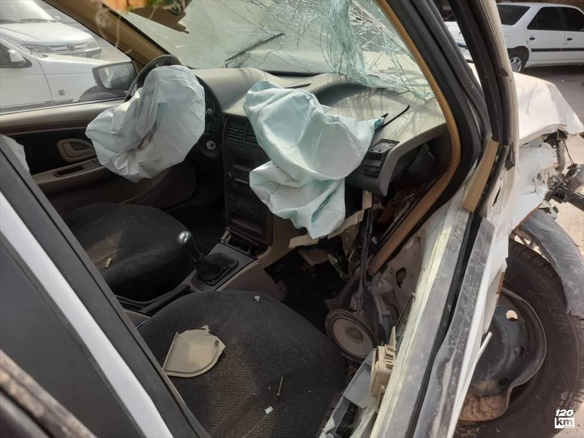 فروش پژو پارس LX ۱۴۰۲ سفید تصادفی اهواز زرگان (۱۰ آذر ۱۴۰۴)