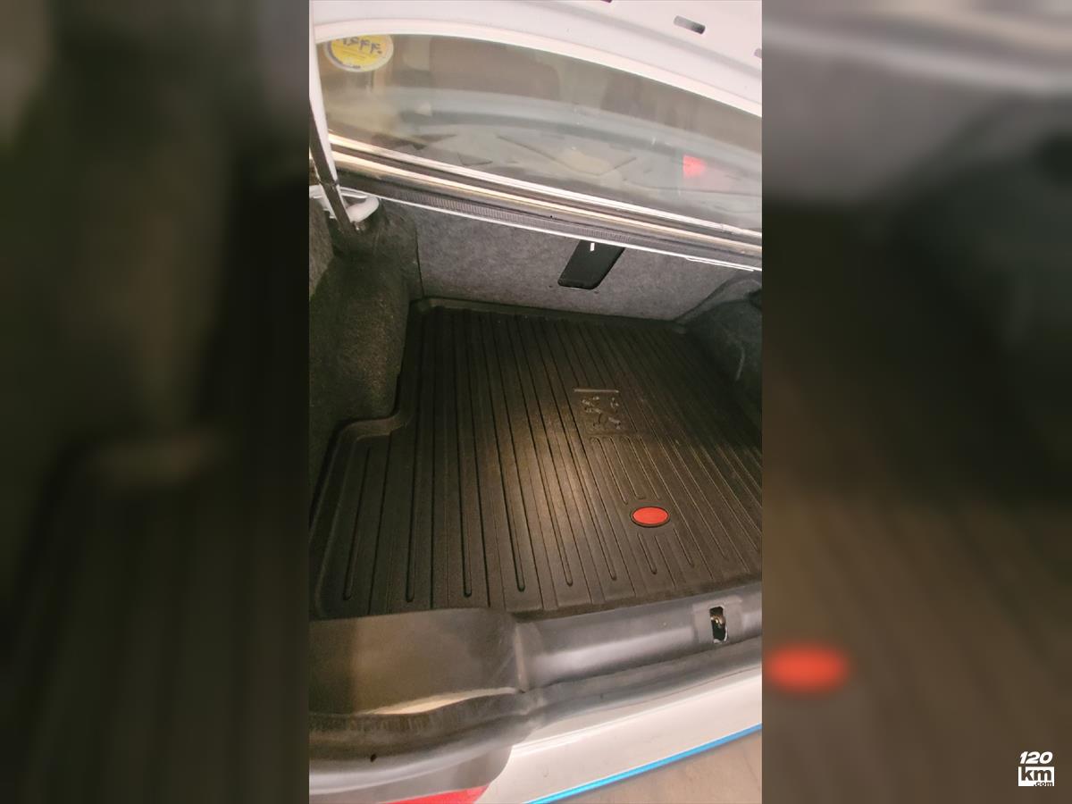 فروش پژو پارس ۱۴۰۲ (کم کارکرد) سفید بدون رنگ تهران سلسبیل (۱۲ آذر ۱۴۰۴)