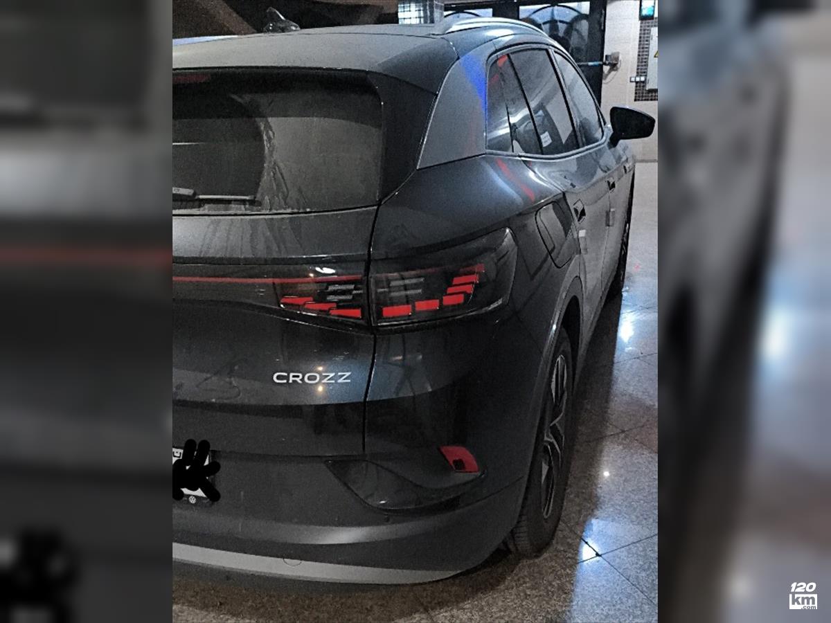 فروش فولکس ID.4 Crozz پیور ۲۰۲۴ الکتریکی (کم کارکرد) سرمه ای بدون رنگ تهران نیاوران (۱۳ آذر ۱۴۰۴)