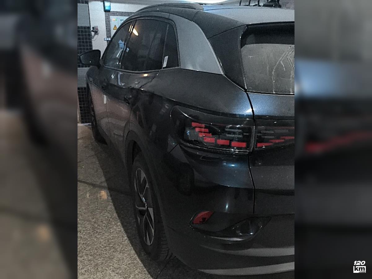 فروش فولکس ID.4 Crozz پیور ۲۰۲۴ الکتریکی (کم کارکرد) سرمه ای بدون رنگ تهران نیاوران (۱۳ آذر ۱۴۰۴)