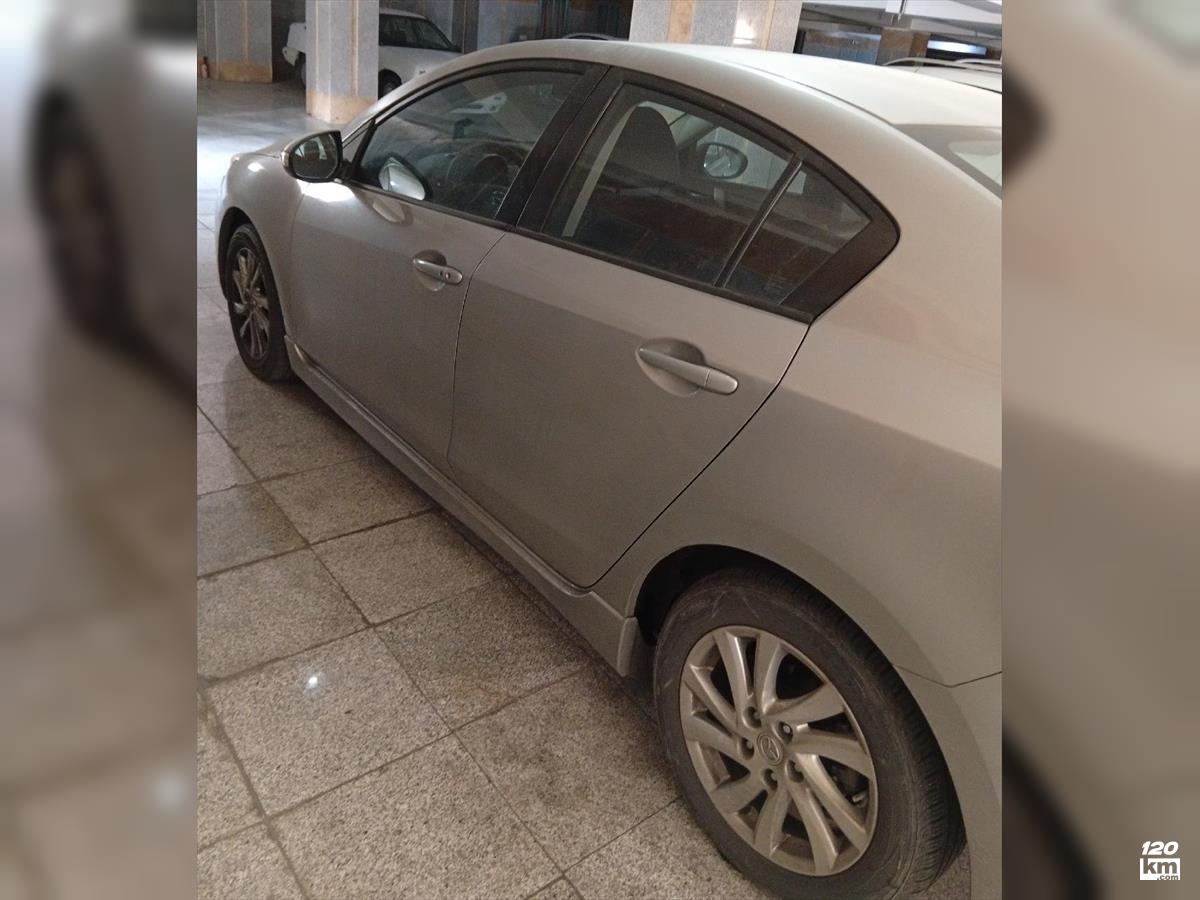 فروش مزدا 3 صندوقدار ۱۳۹۸ سربی بدون رنگ تهران حکیمیه (۱۴ آذر ۱۴۰۴)