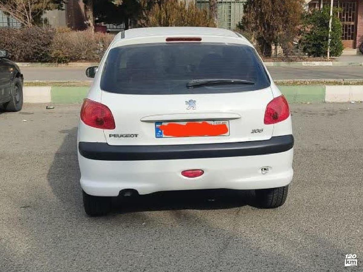 فروش پژو 206 تیپ 2 ۱۳۹۹ سفید چند لکه رنگ تهران لویزان (۱۴ آذر ۱۴۰۴)