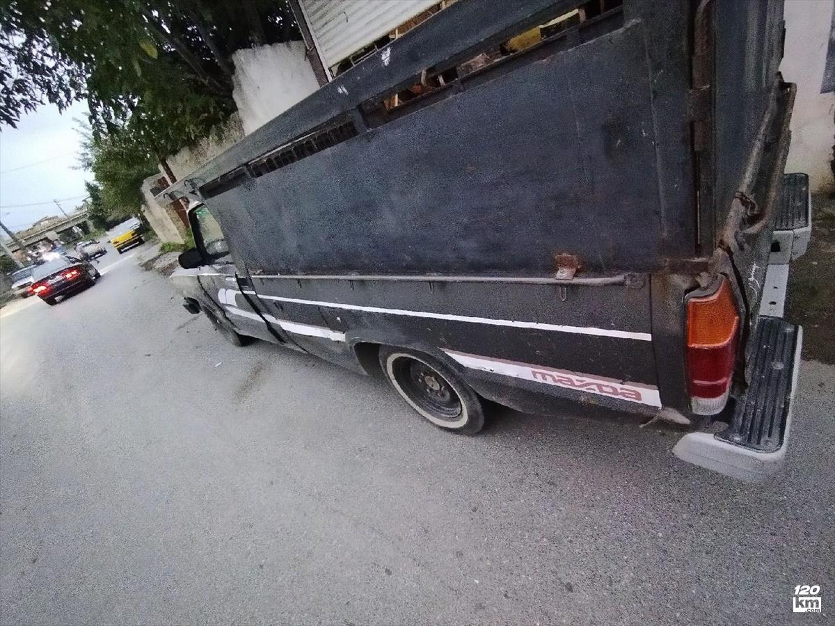 فروش مزدا وانت تک کابین ۱۳۸۱ دوگانه سوز نوک مدادی بدون رنگ گیلان آستانه اشرفیه (۱۸ آذر ۱۴۰۴)