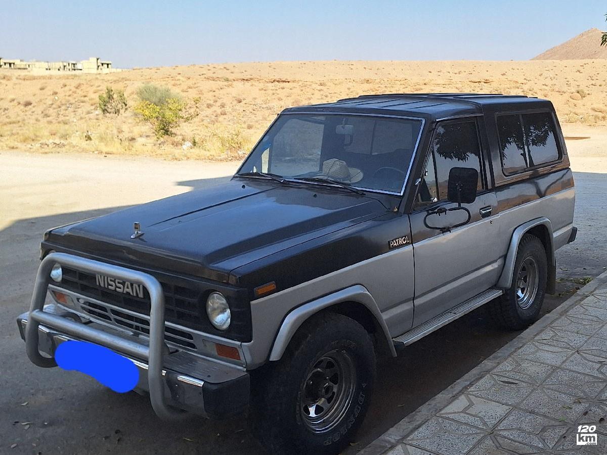 فروش نیسان پاترول دو در ۱۳۷۷ مشکی دور رنگ فارس اقلید (۲۴ آذر ۱۴۰۴)