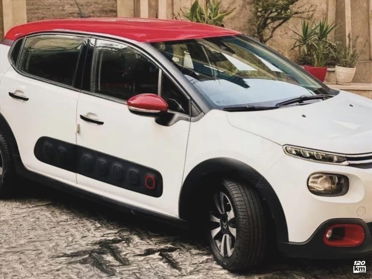 فروش سیتروئن C3 ۲۰۱۸ (کم کارکرد) سفید بدون رنگ تهران افسریه (۲۶ آذر ۱۴۰۴)