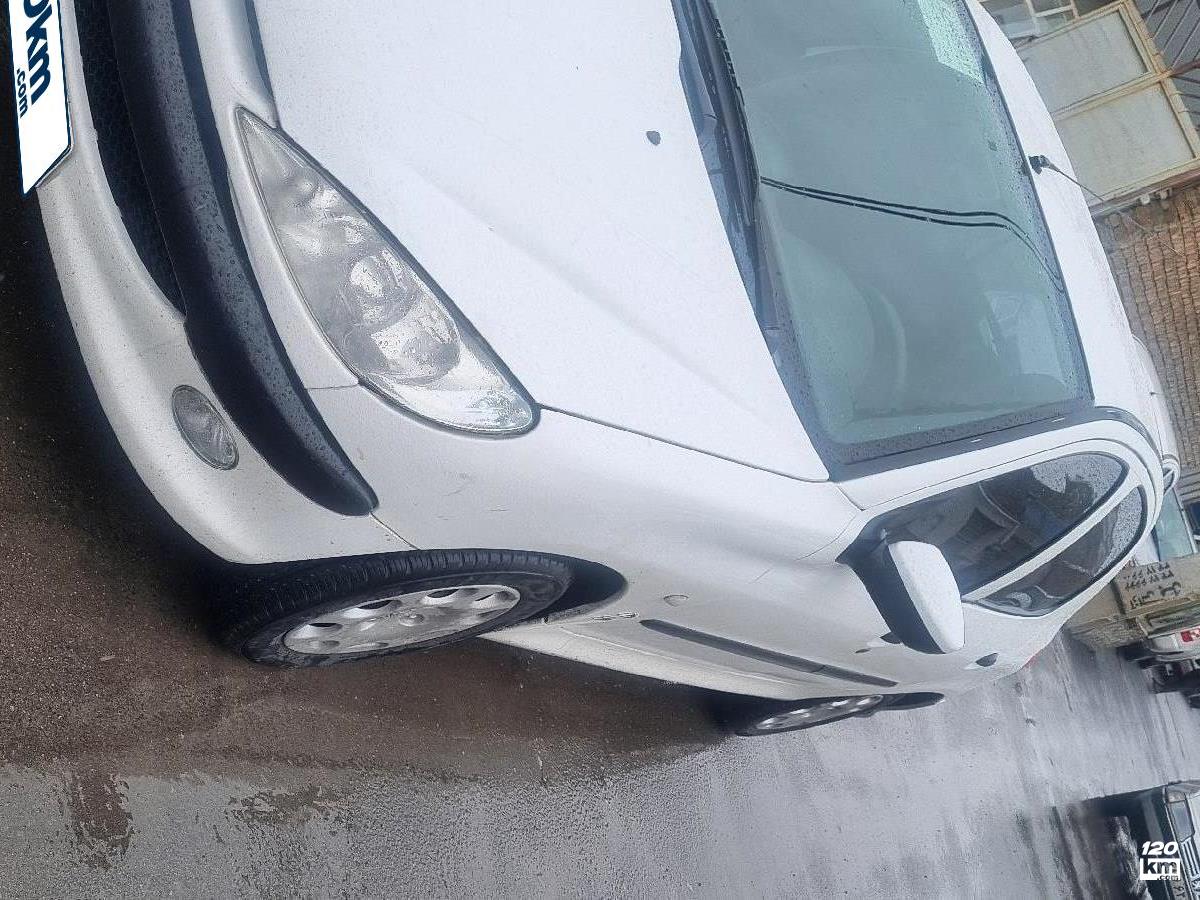 فروش پژو 206 تیپ 5 ۱۳۹۳ سفید بدون رنگ اراک (۲۸ آذر ۱۴۰۴)