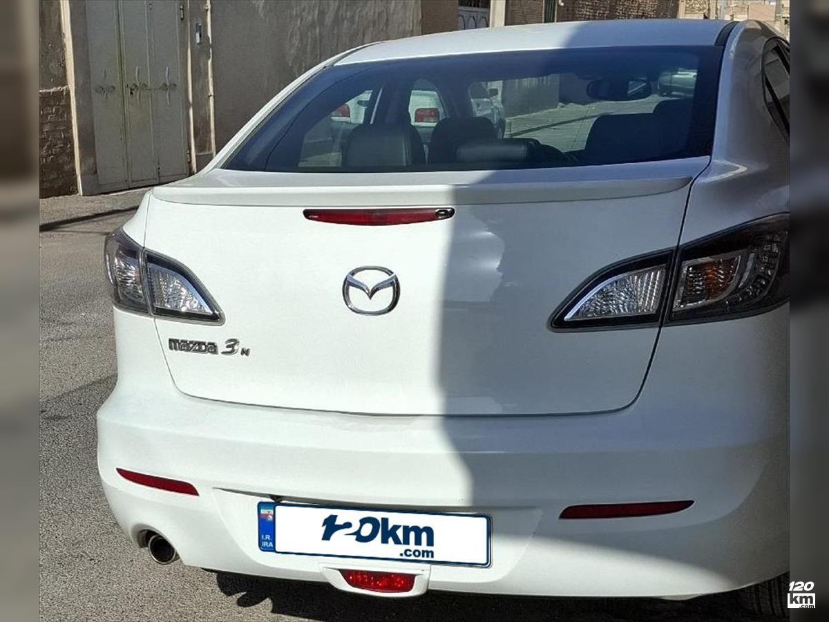 فروش مزدا 3 صندوقدار ۱۳۹۶ سفید بدون رنگ یزد بلوار دهه فجر (۱ دی ۱۴۰۴)