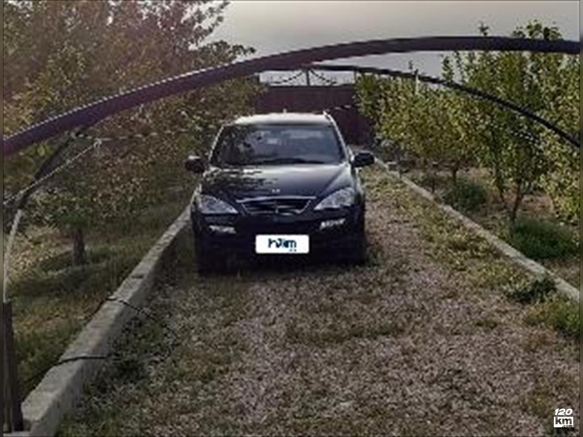 فروش سانگ یانگ کایرون ۲۰۱۳ (کم کارکرد) مشکی بدون رنگ شیراز بلوار زرهی (۲ دی ۱۴۰۴)