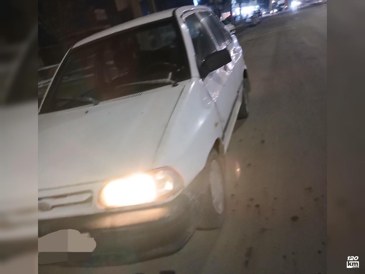 فروش پراید صندوقدار ۱۳۸۱ (کم کارکرد) سفید دور رنگ اراک (۲ دی ۱۴۰۴)