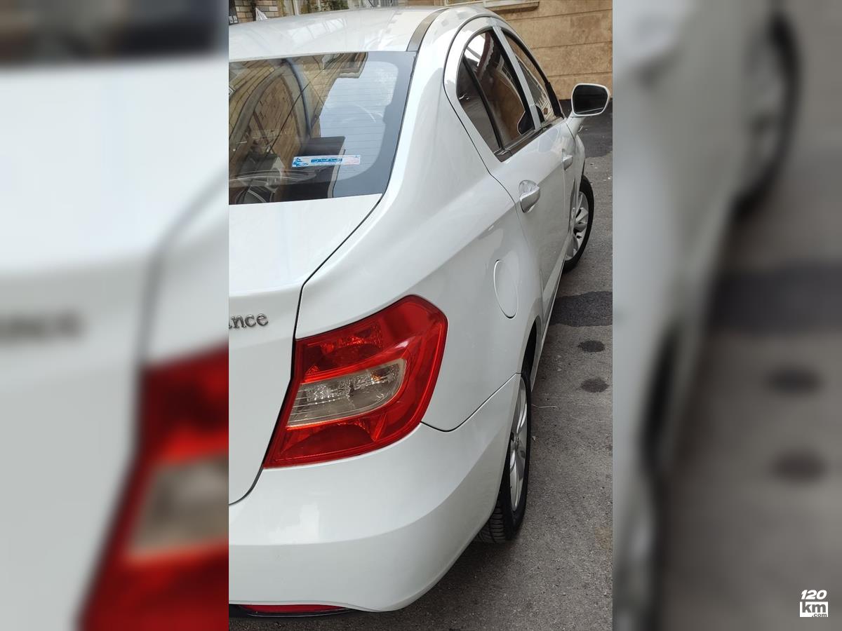 فروش برلیانس H230 ۱۳۹۶ سفید بدون رنگ رشت شهرک فجر (۳ دی ۱۴۰۴)