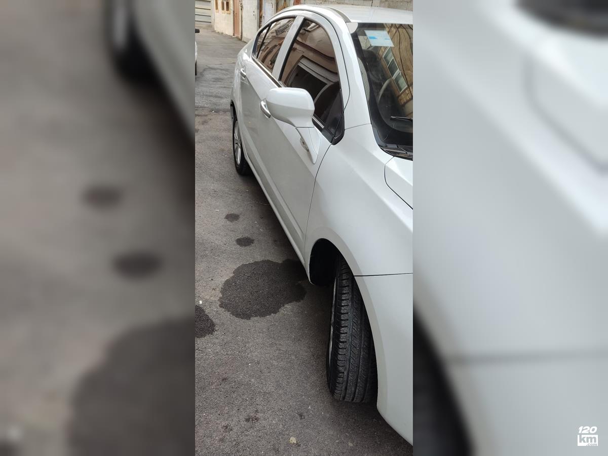 فروش برلیانس H230 ۱۳۹۶ سفید بدون رنگ رشت شهرک فجر (۳ دی ۱۴۰۴)